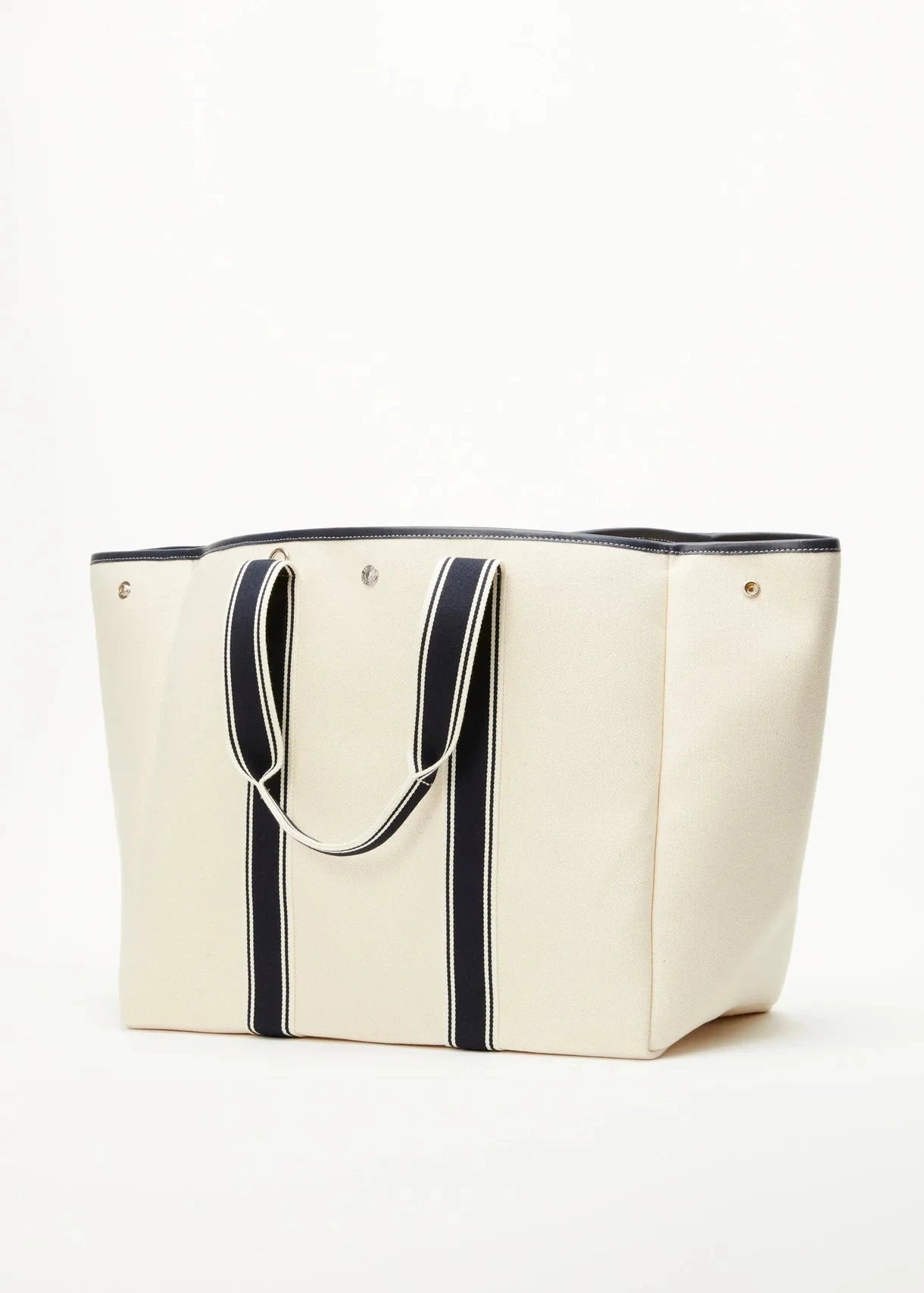 Traversee L White Bag