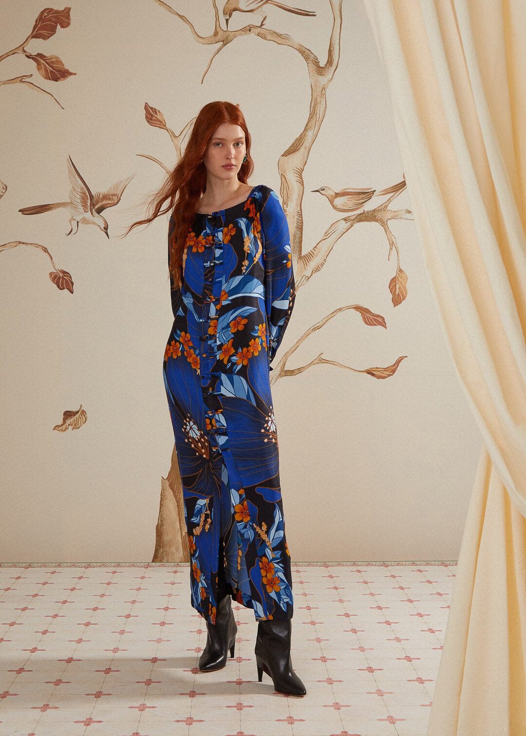 Pietra Floral Black Long Sleeve Midi Dress