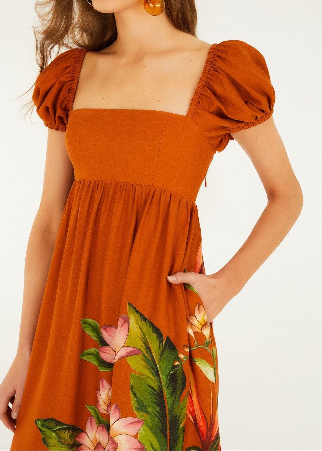 Hilo Arrangment Brown Midi Dress