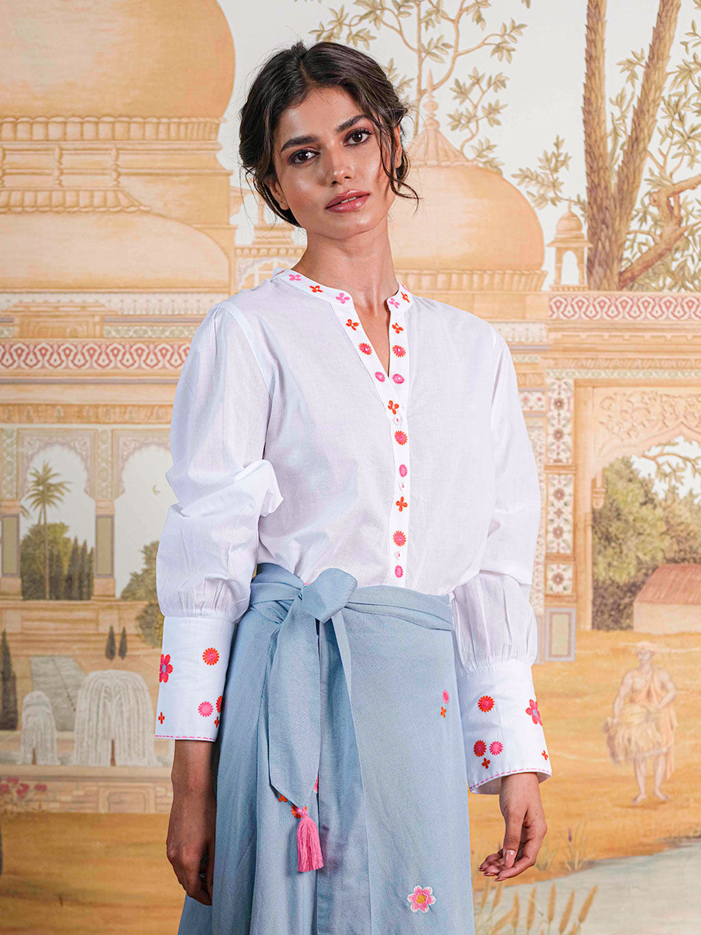 Soapwort White/Pink Flowers Blouse