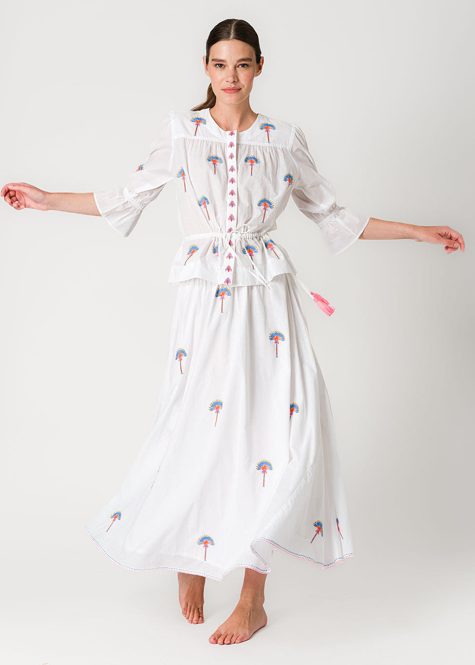 Yerba Buena White Fan Palm Embroidery Blouse