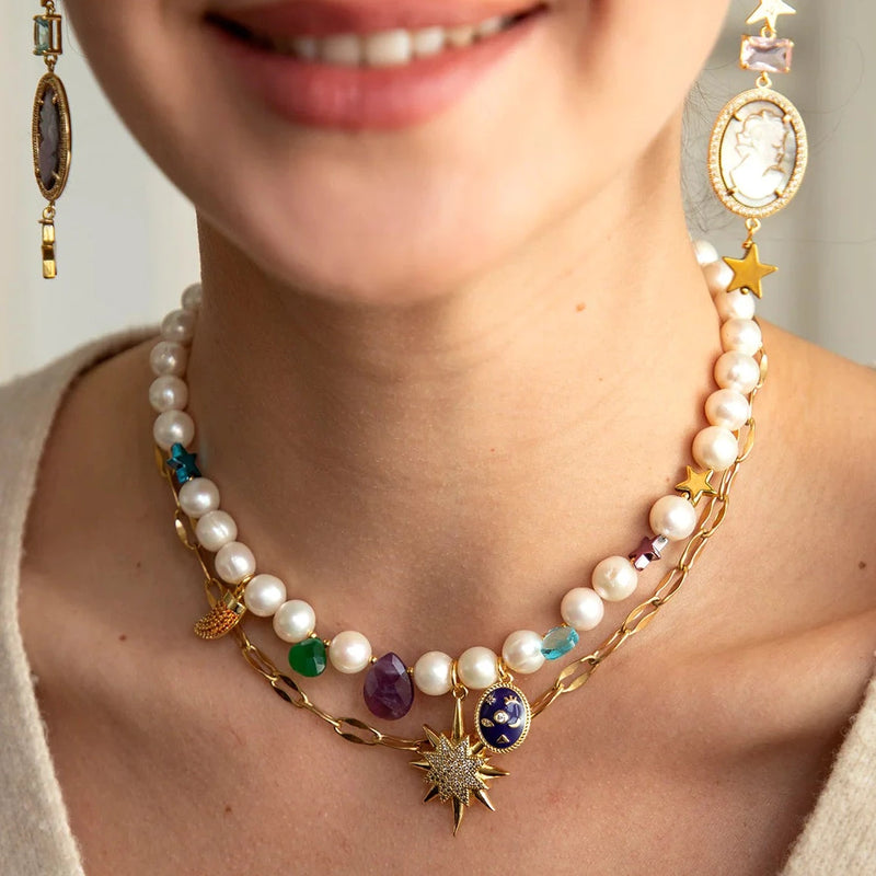 Margherite Short Necklace with White Pearls