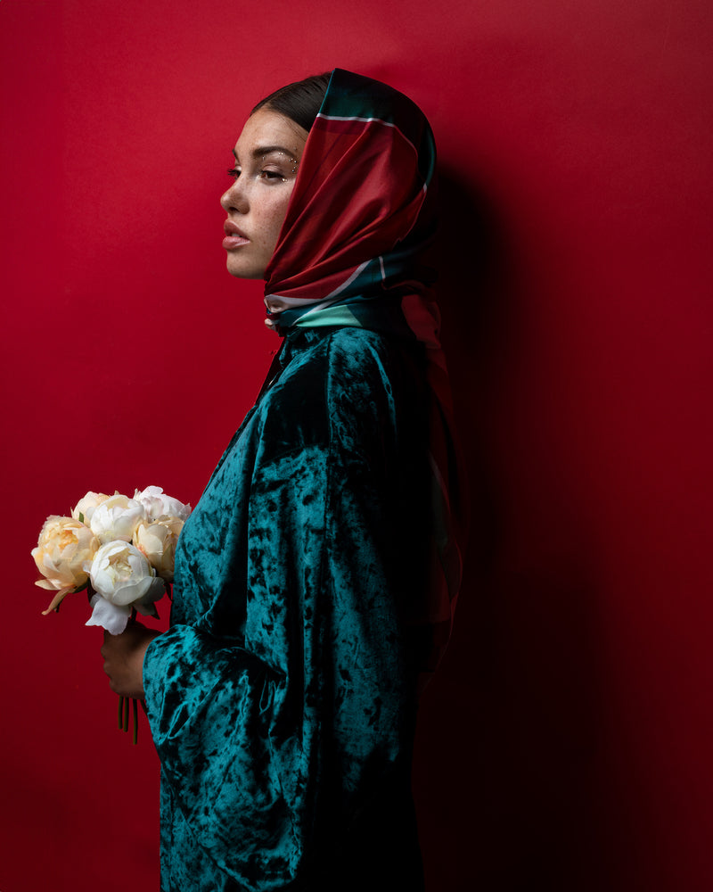 FASHION MADE OF SILK-LITTLE RED RIDDING HOOD SCARF-JUST BRAZIL