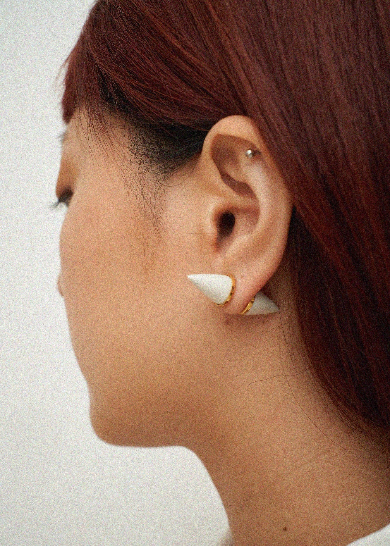 Mini Spike Single Earring White & White