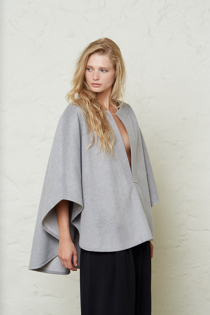 FW23-CAPE-MILLA