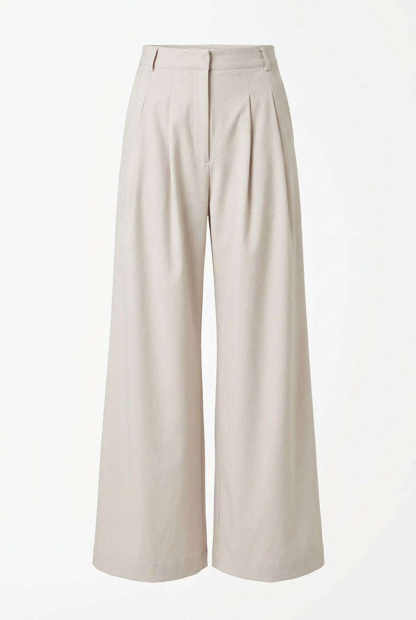 FW23-ALEXA-JUSTBRAZIL