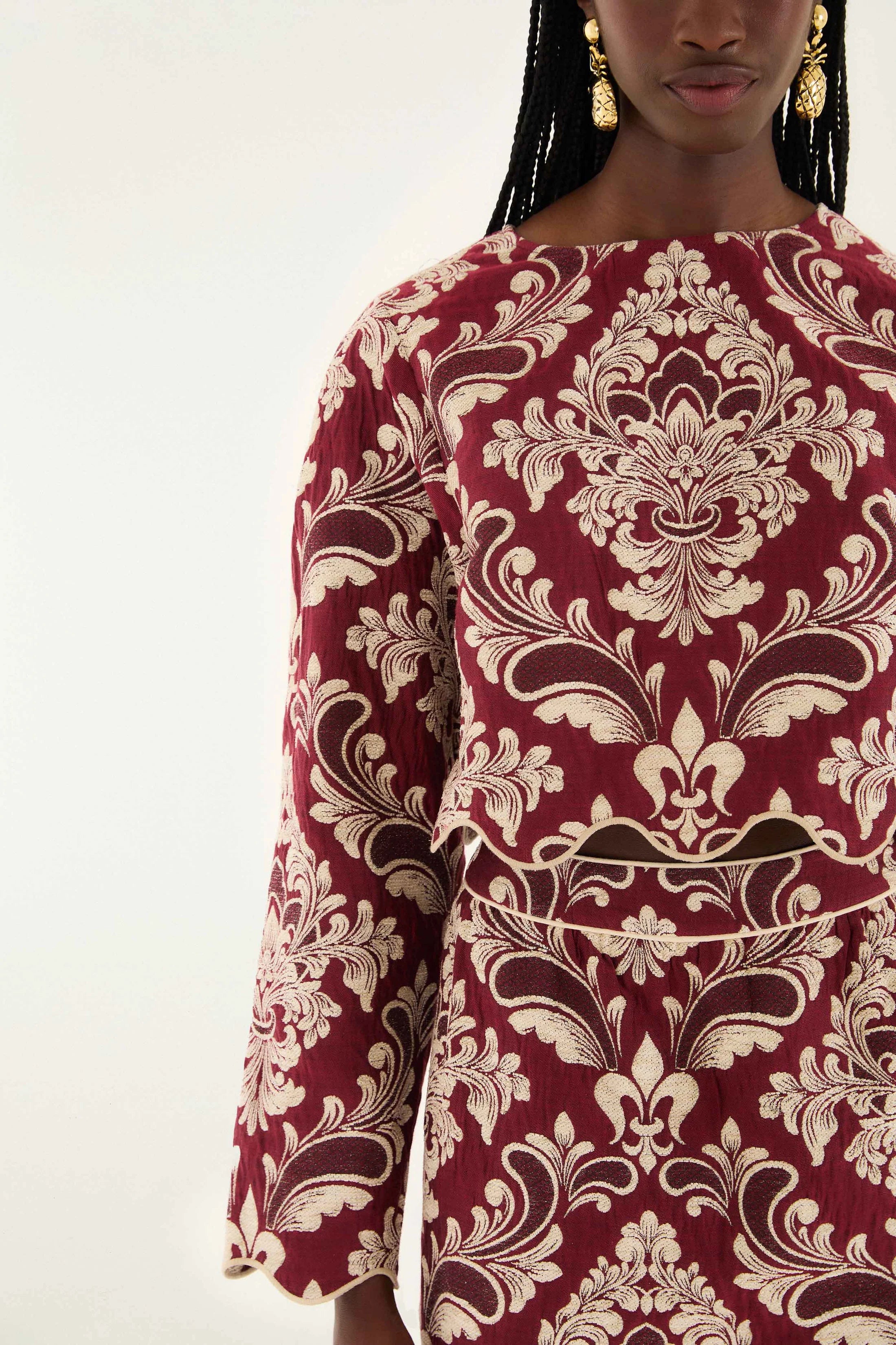 Bicolor Jacquard Waves Top