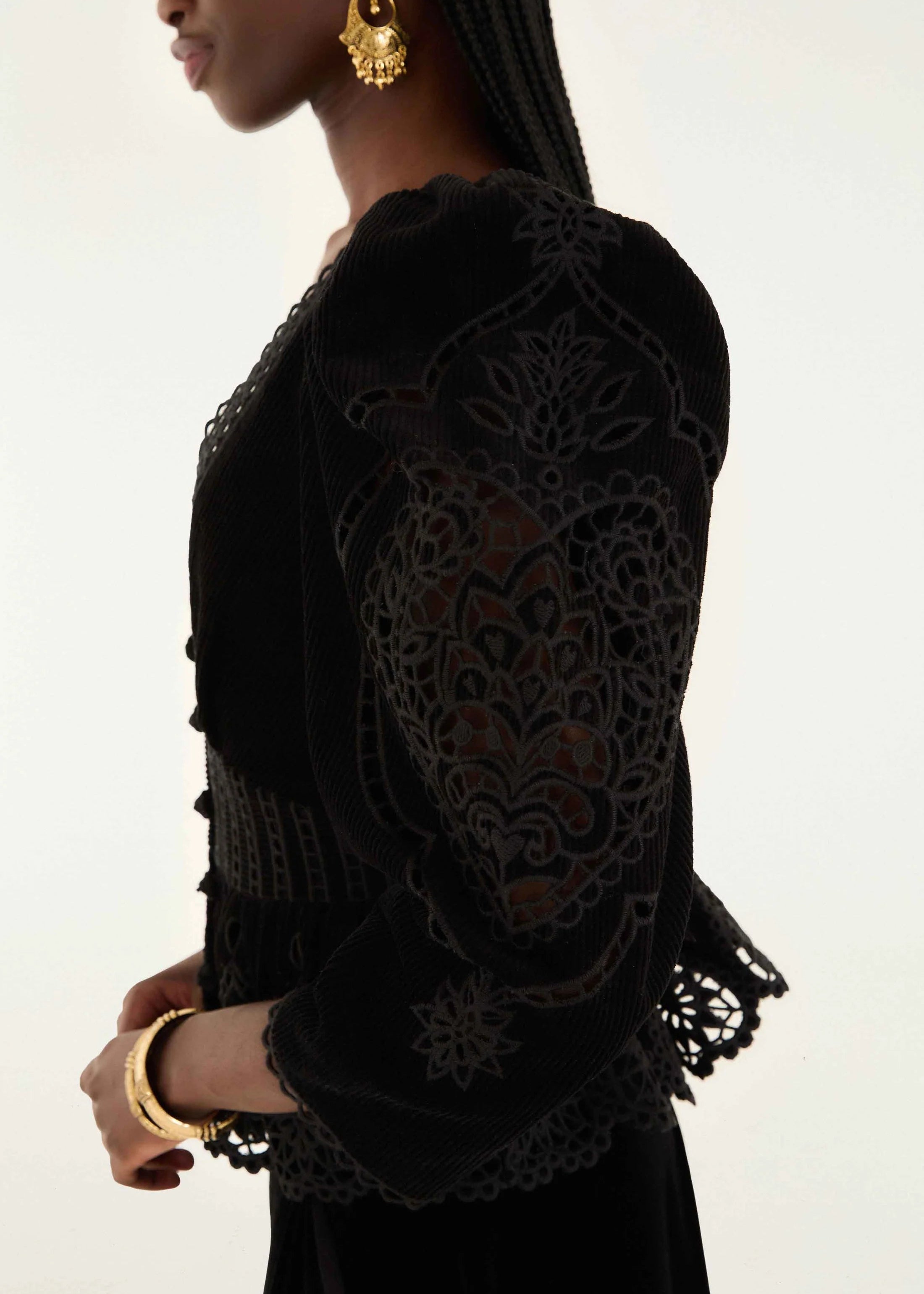 Artichoke Heart Richelieu Black Blouse