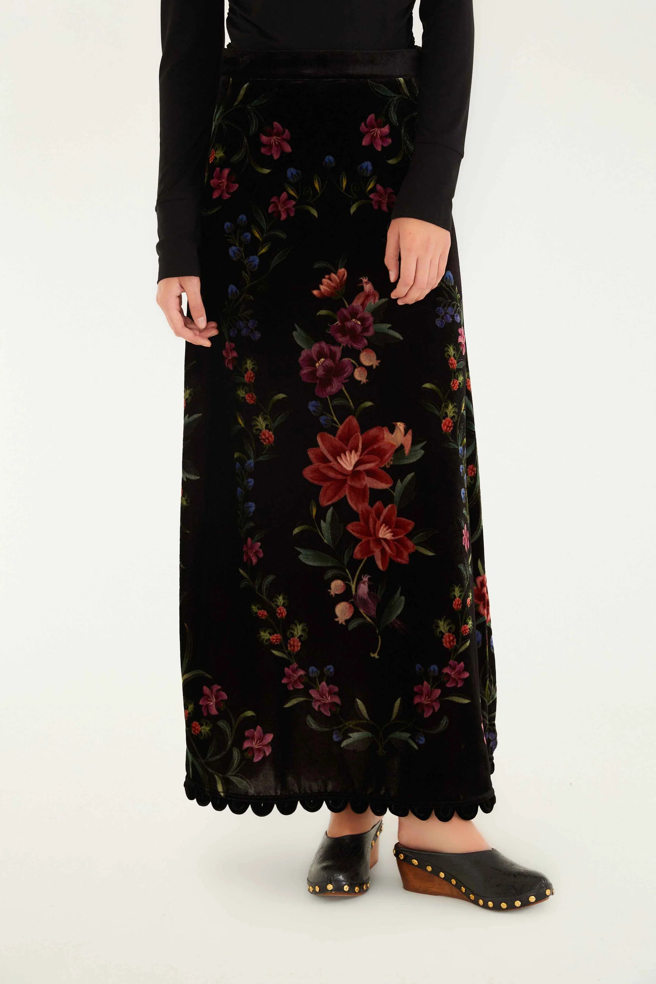Black Belle Garden Scallop Hem Midi Skirt