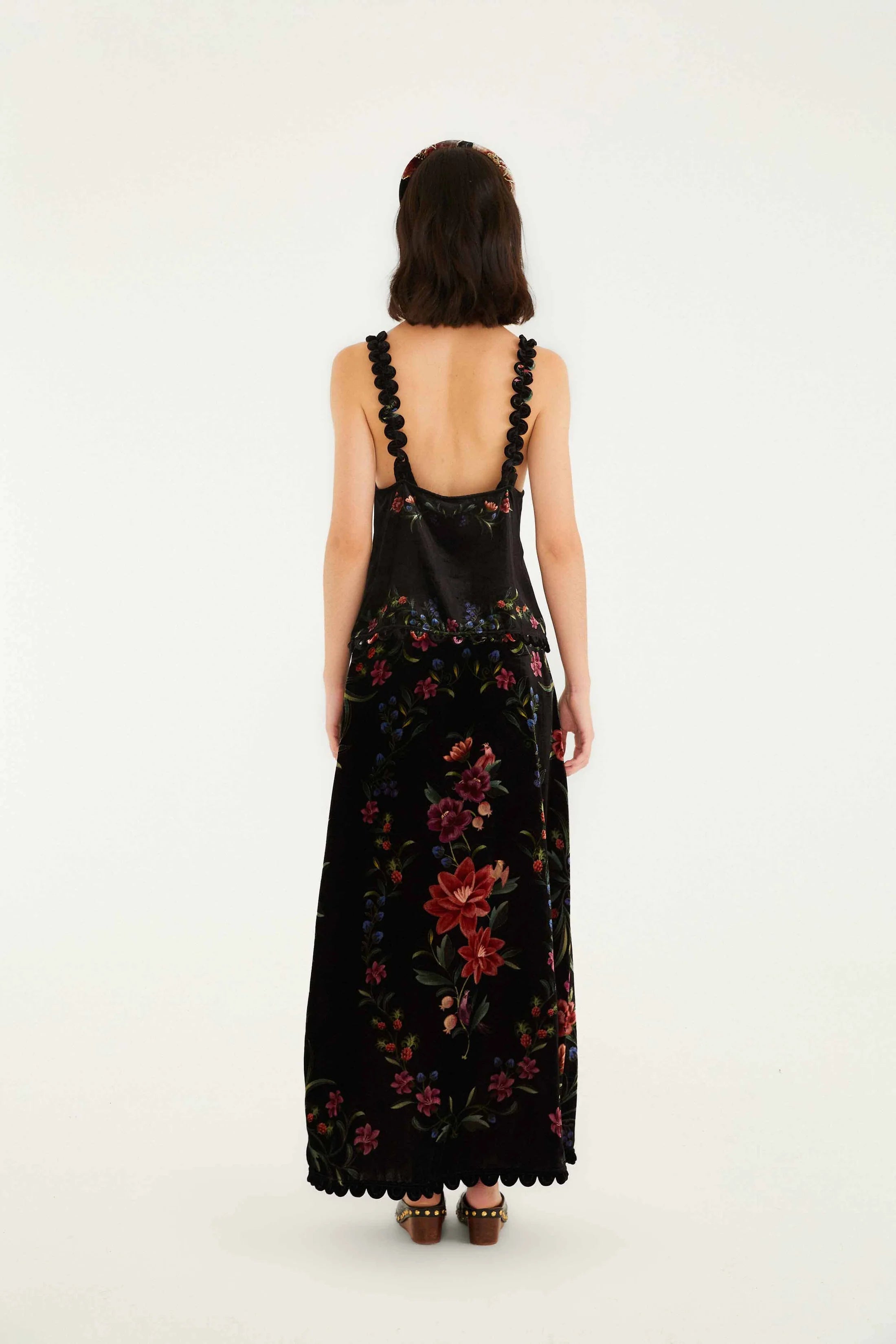 Black Belle Garden Scallop Hem Midi Skirt