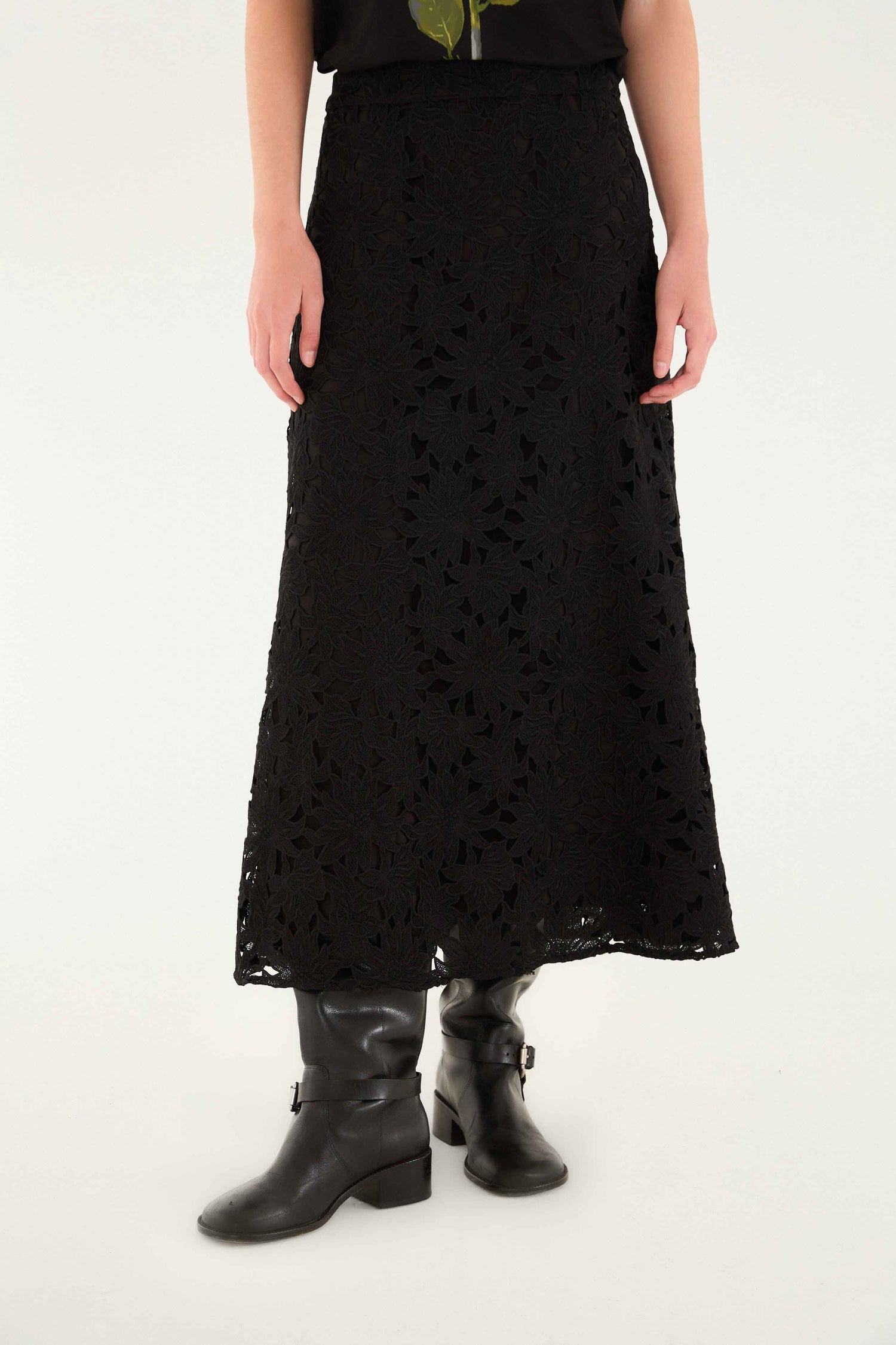 Flowered Black Lace Midi Skirt