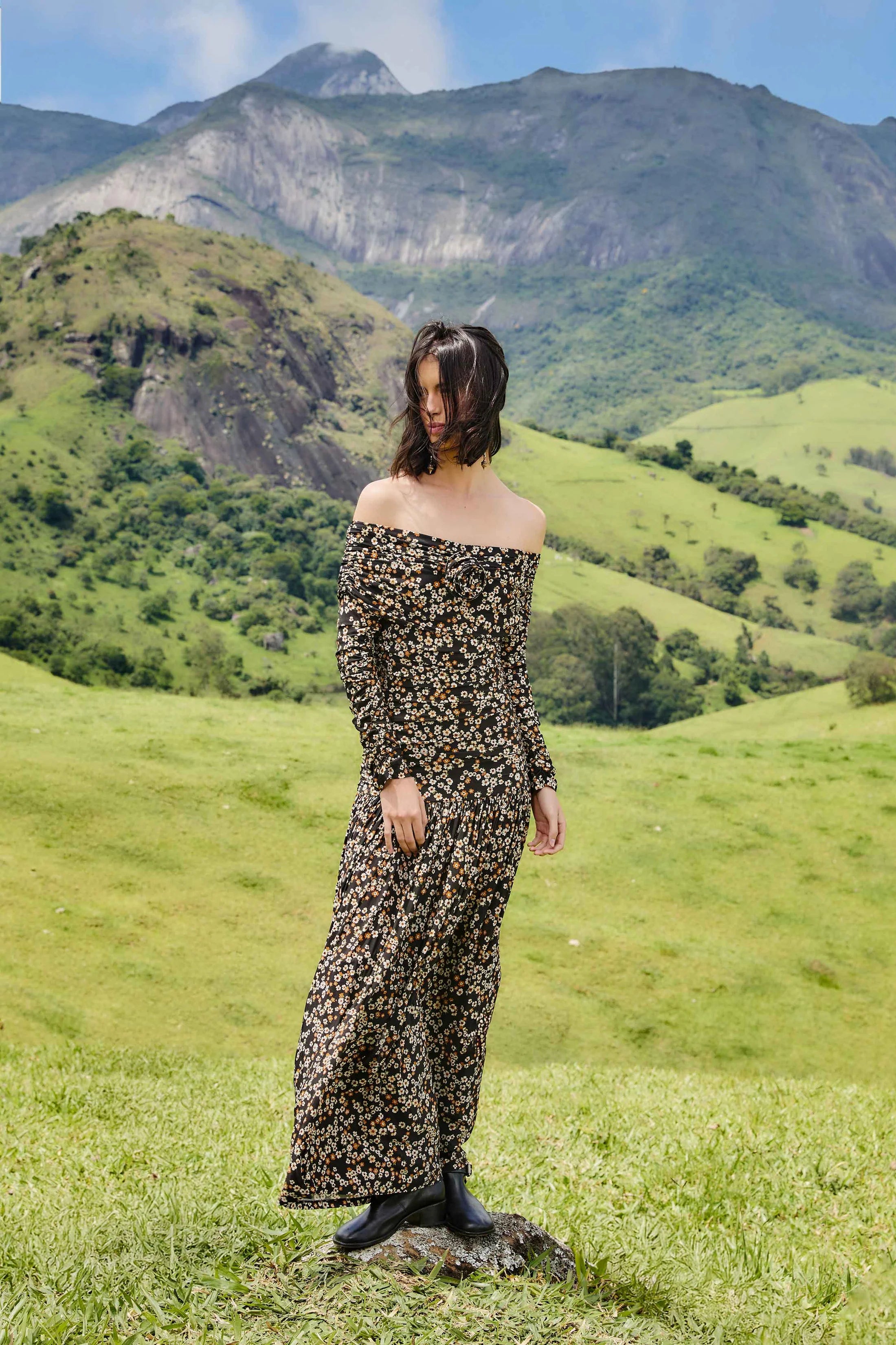 Tiny Flowers Black Long Sleeve Maxi Dress