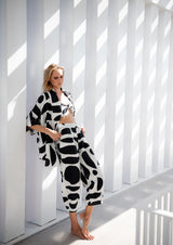 Galeria-Wasabi Geo Black Blouse-Justbrazil