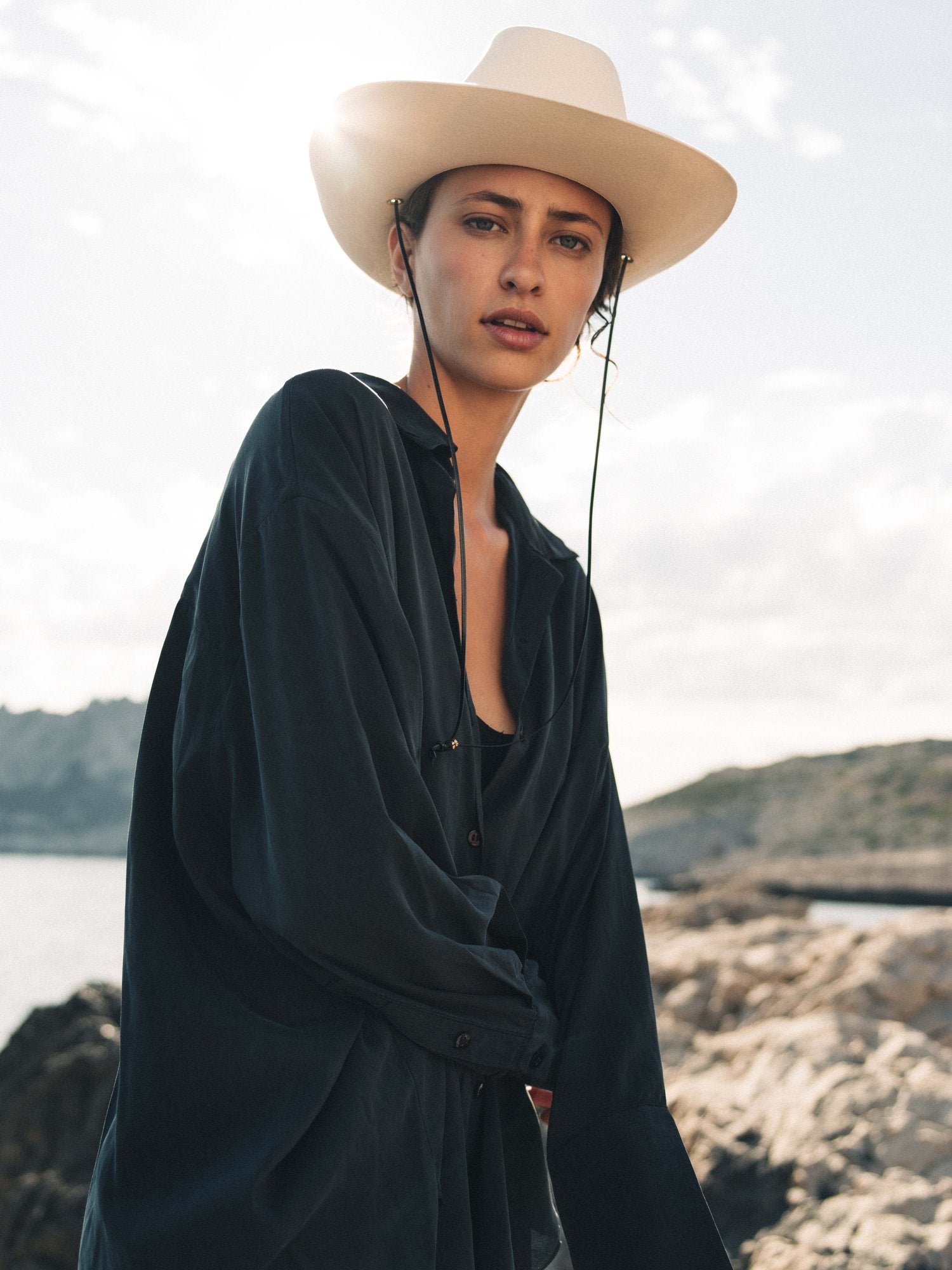 Ezra Off-White Hat