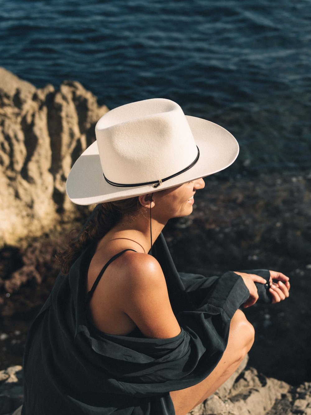 Ezra Off-White Hat