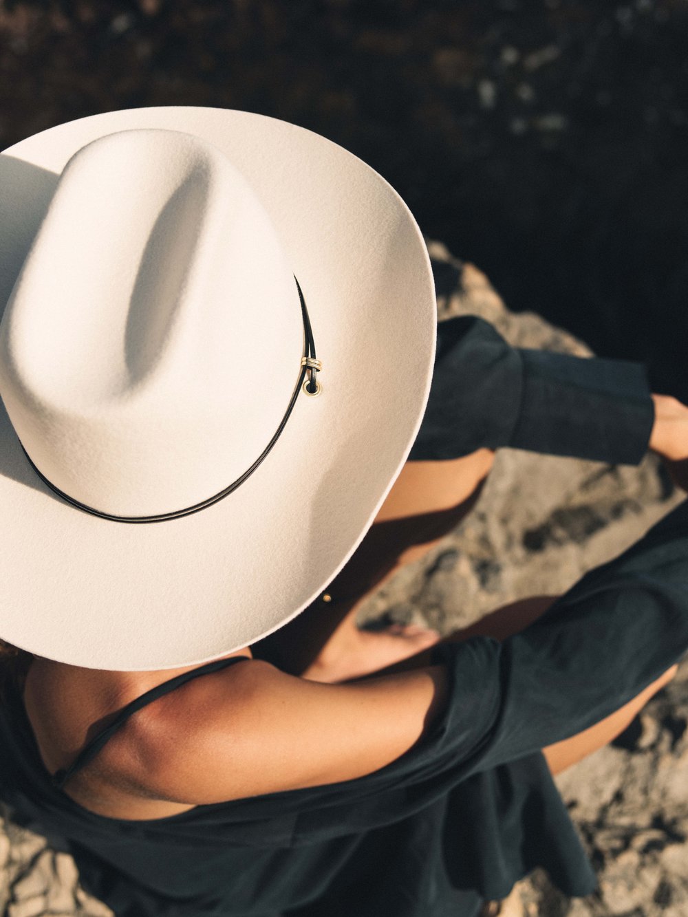 Ezra Off-White Hat