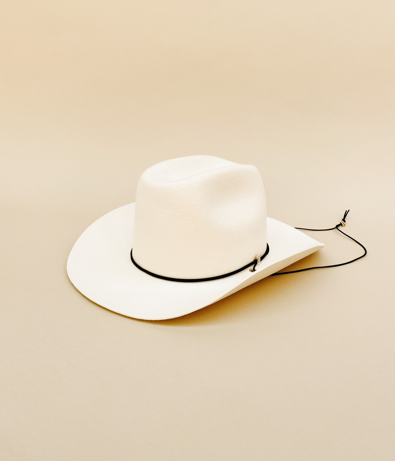 Ezra Off-White Hat