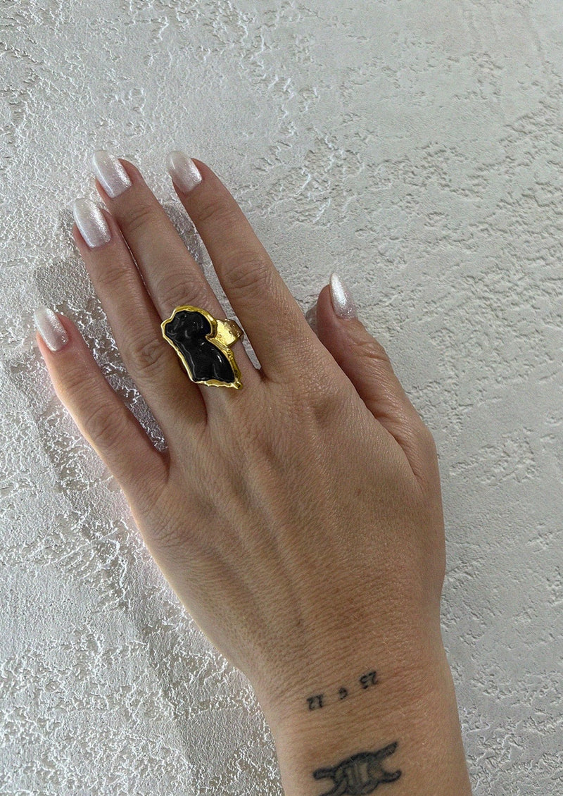 Hermina-Theá Statue Onyx Ring-Justbrazil