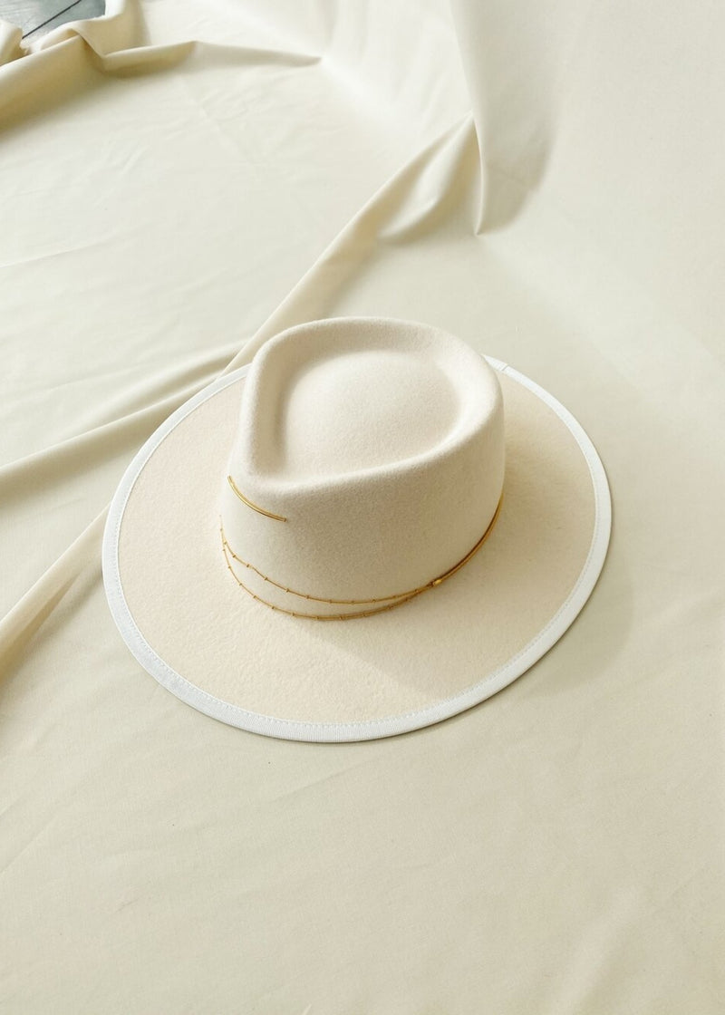 Anna Off White Hat